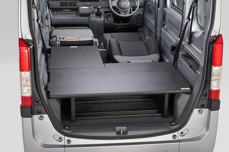 Детали интерьера Honda N-Van by Mugen 2018 года  (фото 27 из 45)